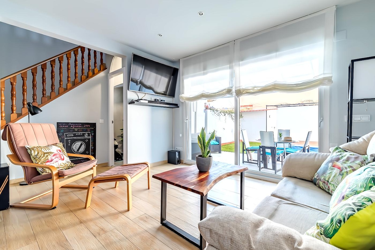 Successful Airbnb property: Oasis with private pool and patio in Madrid! in Carabanchel