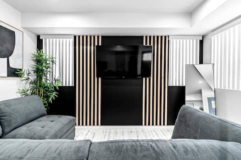 Stylish New Home Near DTLA, Disneyland, SOFI