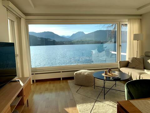 Beautiful apartment right on the lake