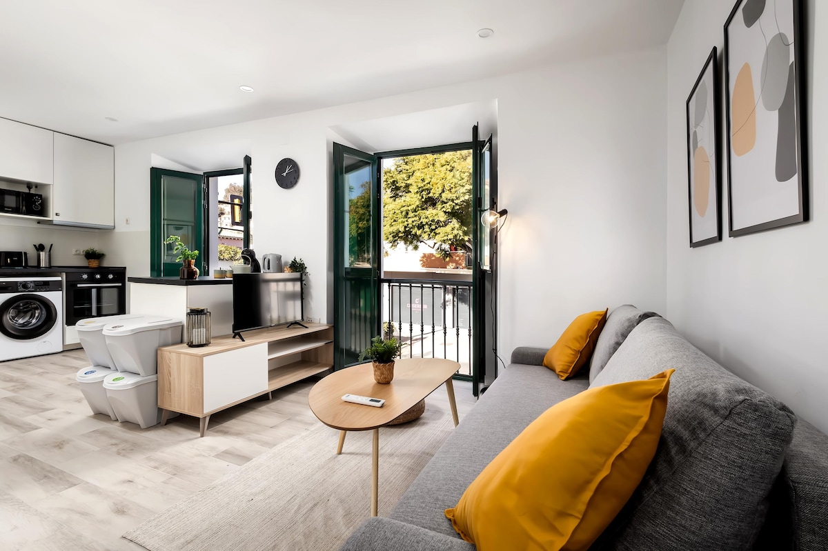 Popular Airbnb listing: Nordik Apartments Urban - Pedregalejo "Reine" in Pedregalejo