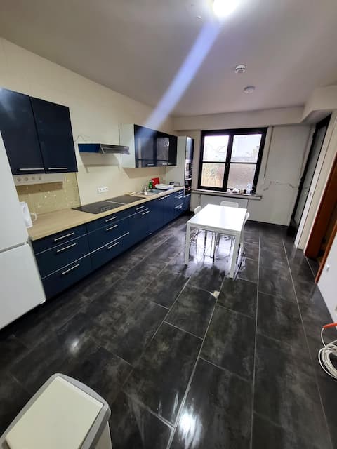 Furnished room Sen17-04
