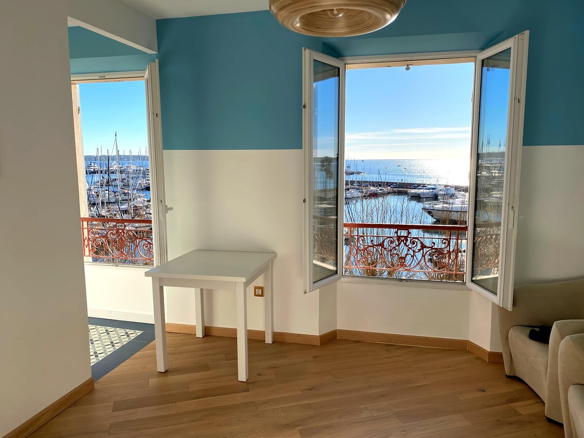 Leistungsstarkes Airbnb: At the port in Vallauris