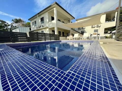 6 BR Modern Coastal Villa