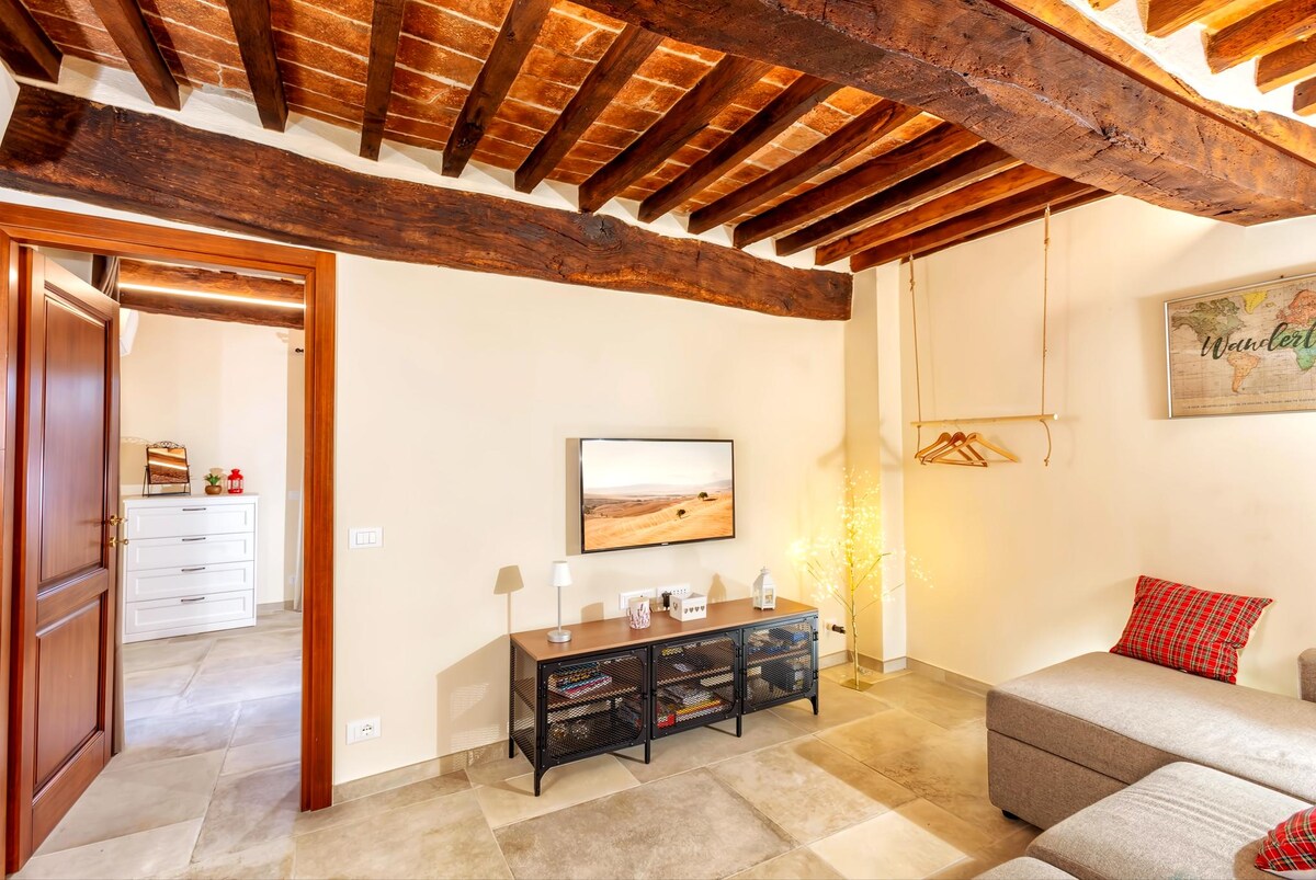 Top Airbnb: "Dimora Valinda" Montepulciano Piazza Grande + A/C a Montepulciano