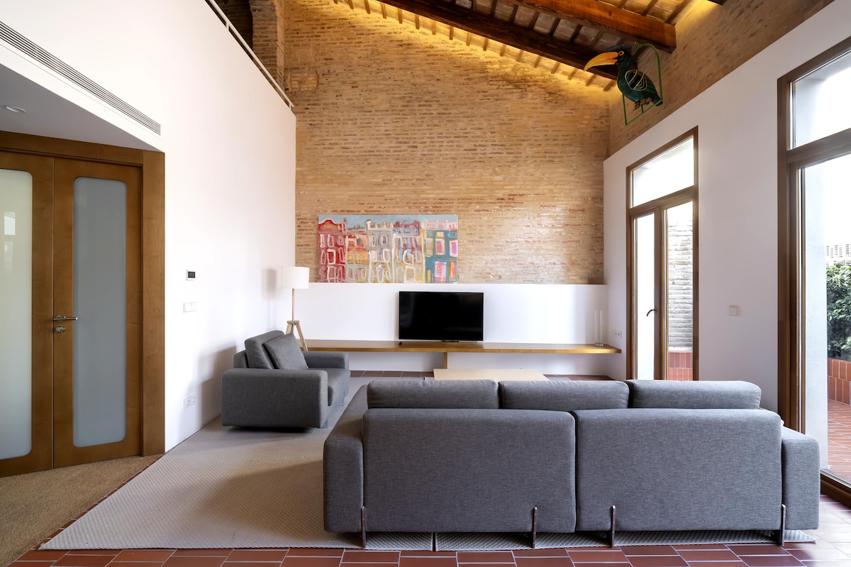 Popular Airbnb listing: NEW sustainable loft in Cabanyal in Poblats Marítims