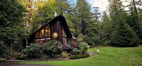 Mendocino Redwoods Retreat 3BR/2BA 16 acres