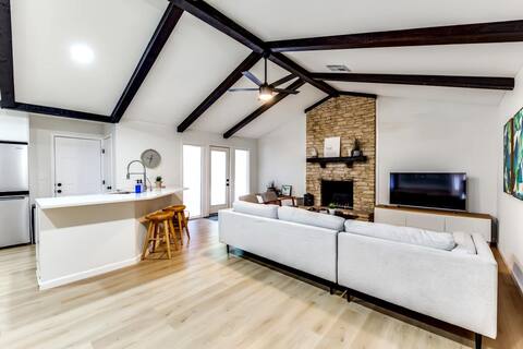 Modern Alamo City Oasis