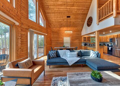 Modern Cabin; Ski & Snow-mobile Activities around!