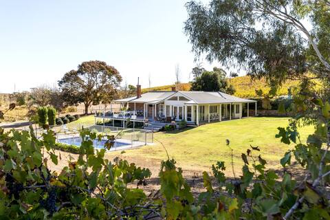 O'Briens of Clare - Stylish Vineyard Accommodation