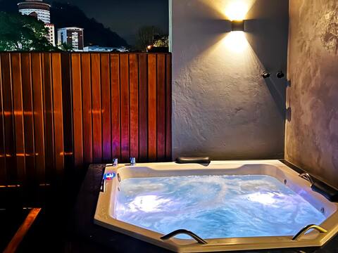 SkyLounge | Duplex with Jacuzzi & Barbecue