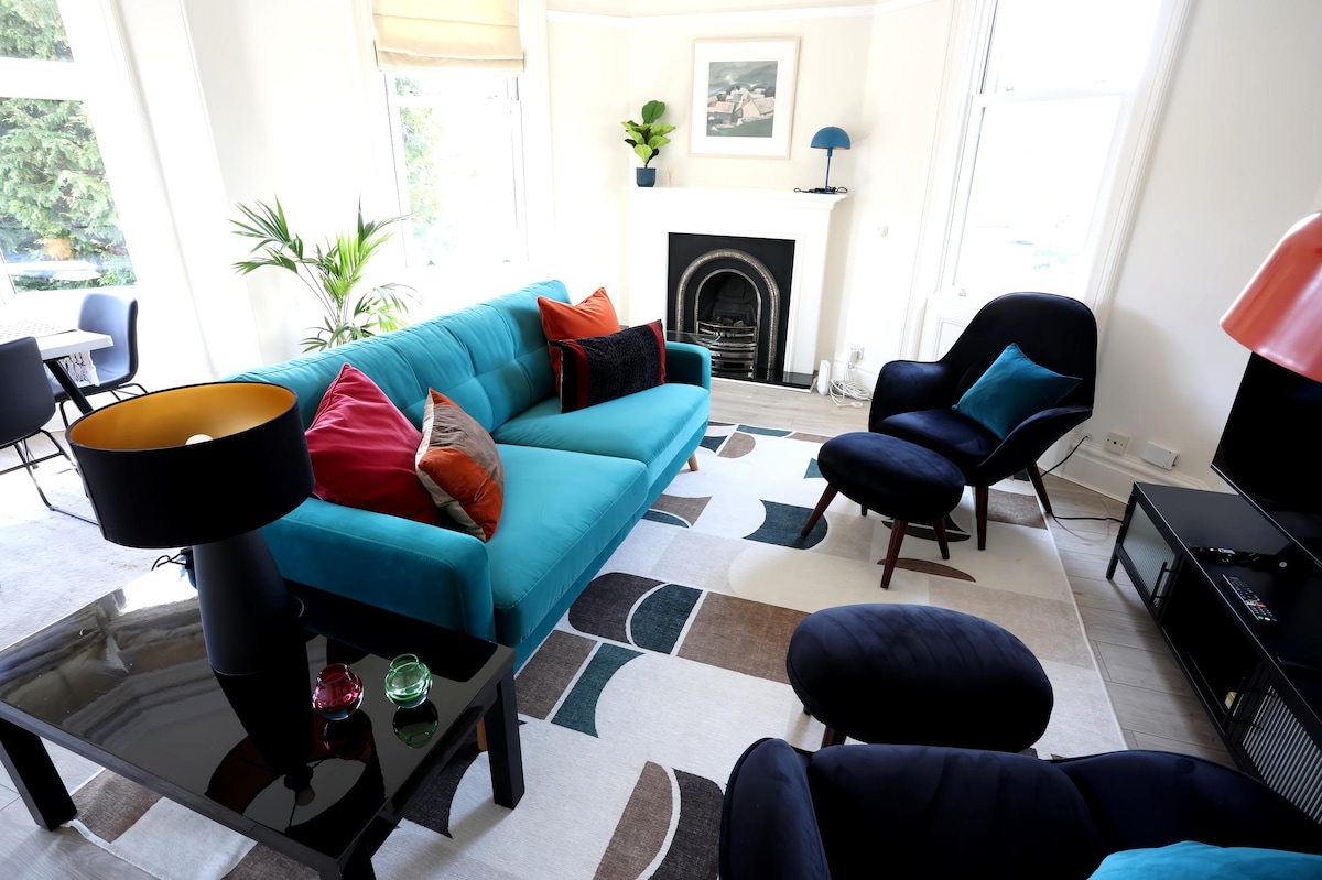 Popular Airbnb listing: Isabella's Airbnb in Pannal And Burn Bridge