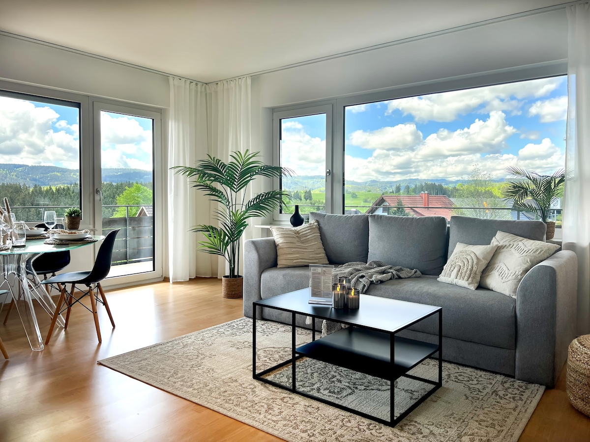 Top Airbnb: Panoramic view with swimming pool and sauna a Lenzkirch