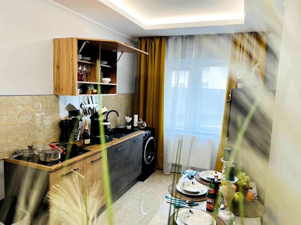 Top Airbnb: Modern Luxury Apartment in Essen in Altendorf