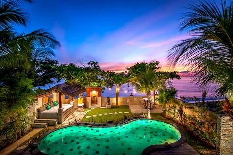 Villa Amari beach front in Amed