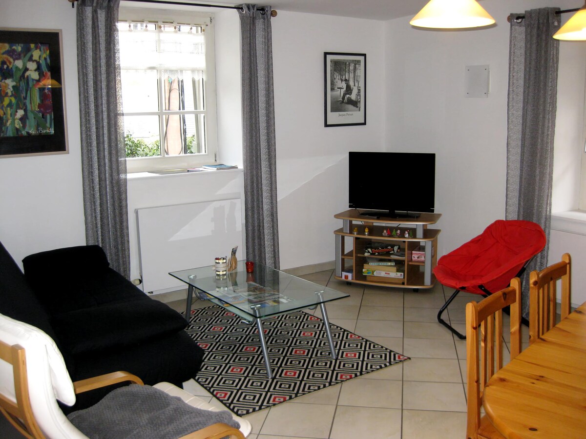 Top Airbnb: Begon: Spacious, sunny accommodation in Diocèse De Saint Claude