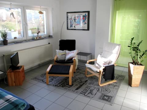 Beliebte Airbnb-Anzeige: Bright basement apartment with private entrance in Städteregion Aachen