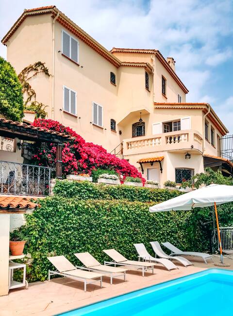 Villa with swimming pool near the Principality of Monaco