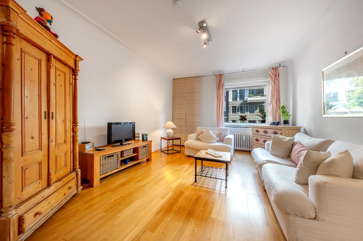 Successful Airbnb property: Beautiful 2 room apartment in top position in Flingern Nord