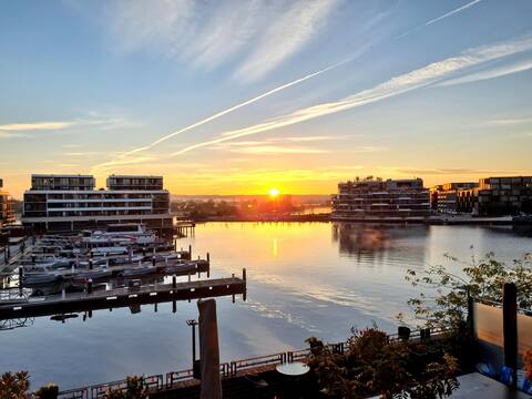 Kingston Foreshore Waterfront Apartment