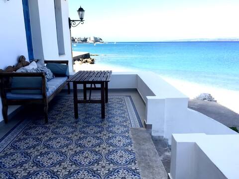 Idisti Villa in Spetses by the sea, top location.