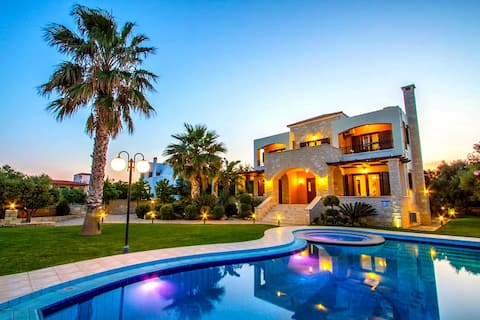 Mary Luxury Villa in Chania Crete