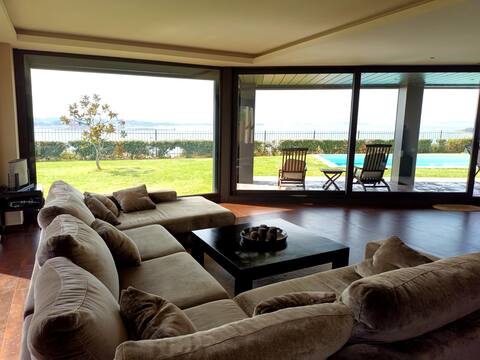 Single-family house with spectacular views