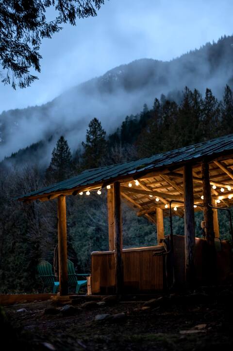 O'Neill Cabin - a rustic reclaimed retreat