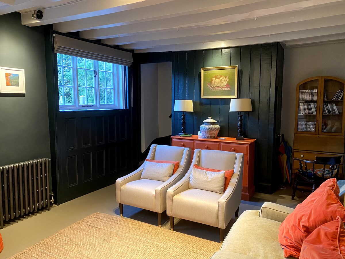 Successful Airbnb property: Stareton Cottage near Stoneleigh in Warwick