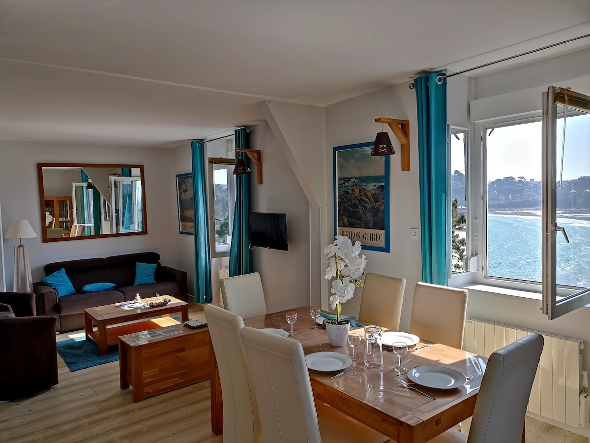 Top Airbnb: Perros, Rated ***, Panoramic Sea View – Direct Beach Access, Garden in Perros Guirec