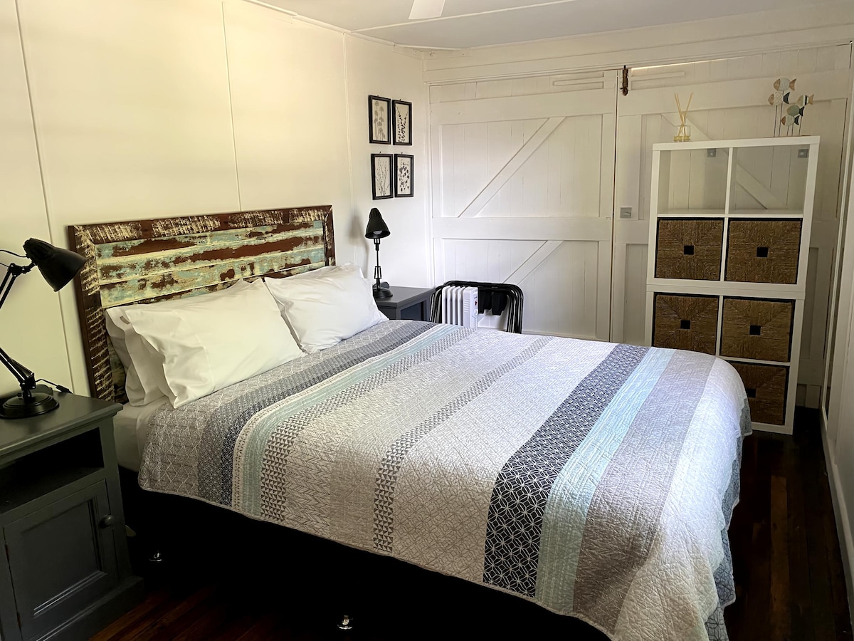 Popular Airbnb listing: 'Boatsheds' Sawtell Beach in Sawtell