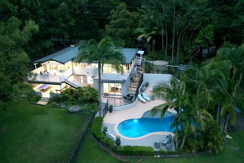 Villa Nessa - Fri Check in 10am Sun check out 6pm