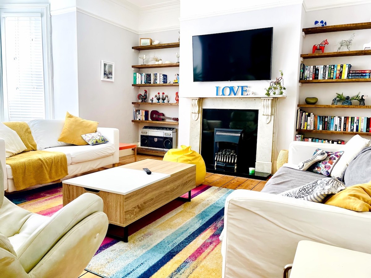 Airbnb performant: Clinton House Exmouth
Sleeps 8 
4 en-suite b/rooms à Exmouth