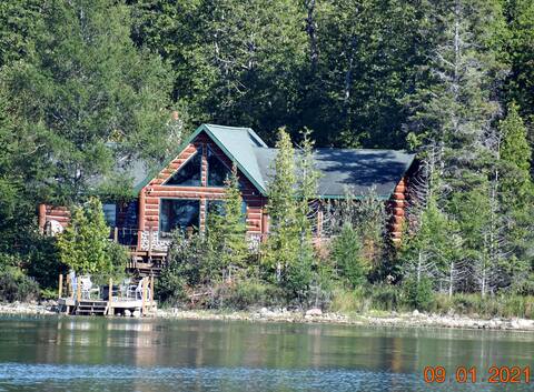 Deluxe Log Home Offers Privacy on Drummond Island.