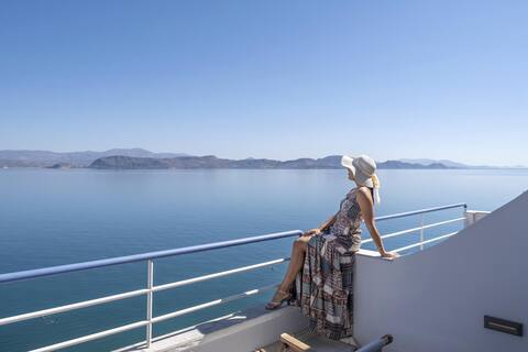 Beachfront Luxury Apartment, Sea View balcony