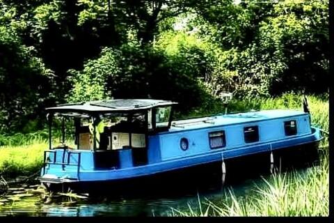 5 star stunning houseboat, no experience required!