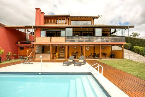 Paraibuna Viewpoints: rustic cottage!