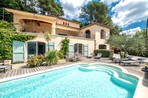 Villa Pérol, haven of peace with magnificent view!