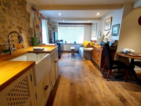 Little Dairy Annexe, 18th Century barn conversion