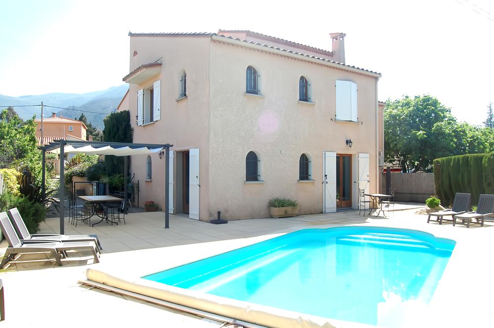 Top Airbnb: Appartement Mimosas, in a Lovely Village Location in Laroque Des Albères