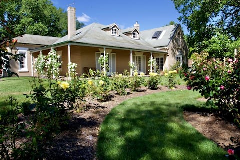 Briar Lane House
