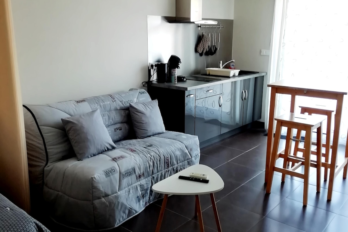 Top Airbnb: STUDIO - 2 PEOPLE - SOUTH OF BASTIA a Bastia