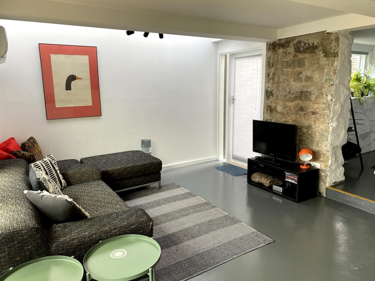 Top performing Airbnb: "The Cave" West Hobart 🌈 🌱 🏳️‍⚧️ in West Hobart