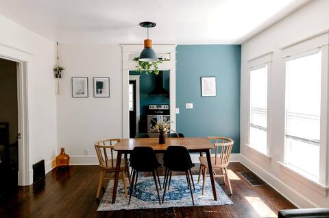 Charming Kalamazoo Bungalow - 5 min from downtown