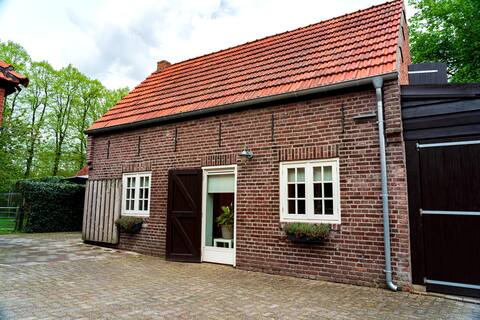 Private house ''The Emergency House ''