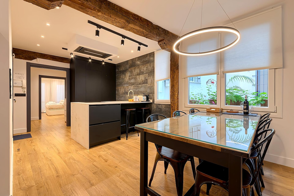 Propiedad de Airbnb exitosa: Modern and luxurious in historic Casco Viejo en Bizkaia