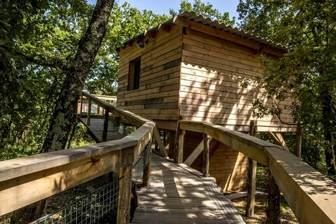 Tree house "Te Fiti" Bois Cailloux with hot tub