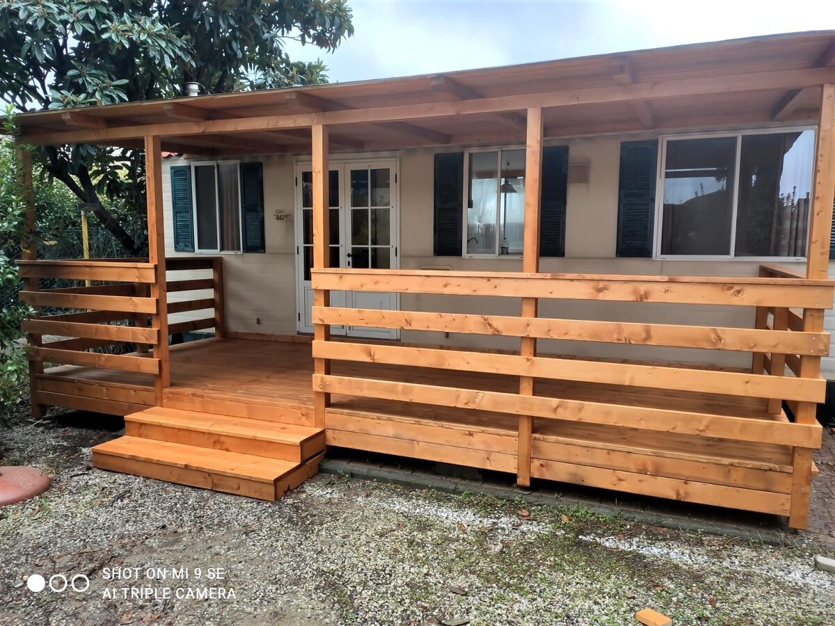 Leistungsstarkes Airbnb: Italian Holidays in Mobile House 3 in Ameglia