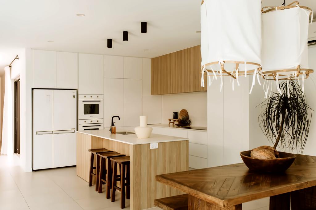 Popular Airbnb listing: p a l m h o u s e • luxury beachside getaway in Palm Cove