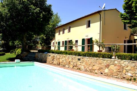 Agriturismo E&E - Villa with private pool