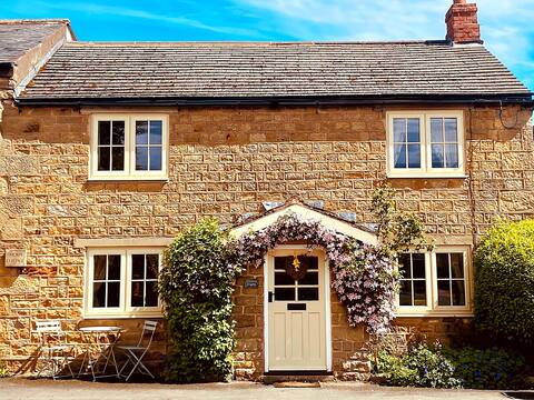 Cosy Country Cottage Sleeps 7, Log Burner, Dales